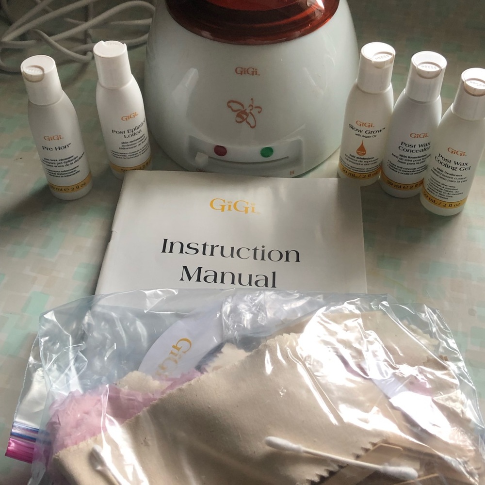 Warm wax waxing kit.